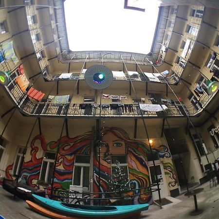 بودابست Dbc Hostel المظهر الخارجي الصورة