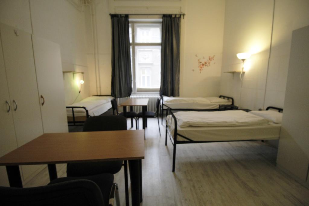 بودابست Dbc Hostel المظهر الخارجي الصورة